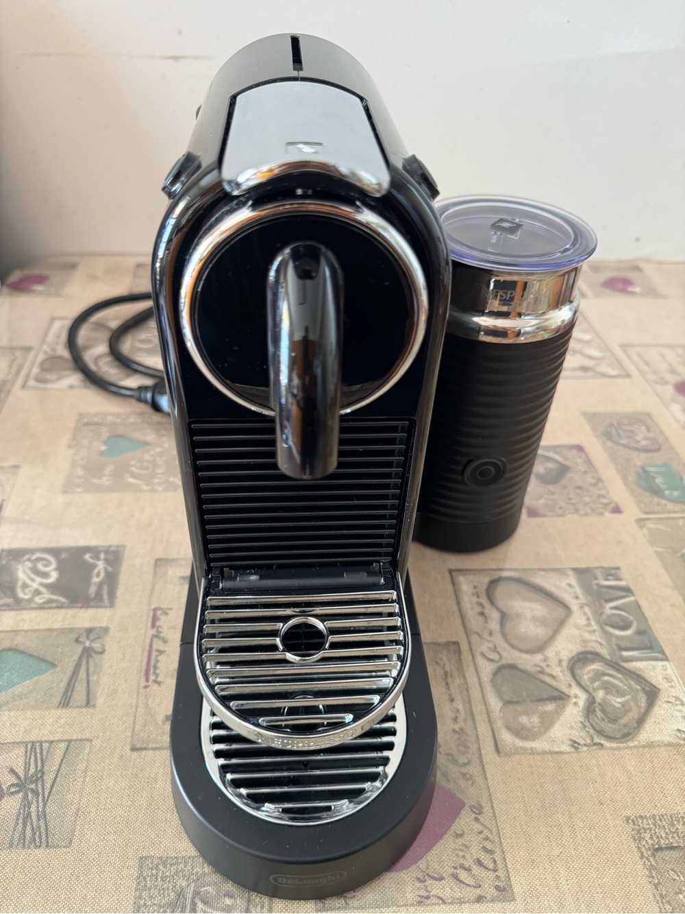 Nespresso CitiZ Coffee and Espresso Machine with Aeroccino Milk Frother - Picture 2 of 8